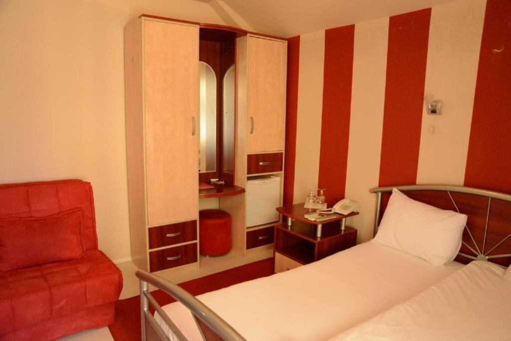 Hotel Zeneva Kragujevac Zewnętrze zdjęcie