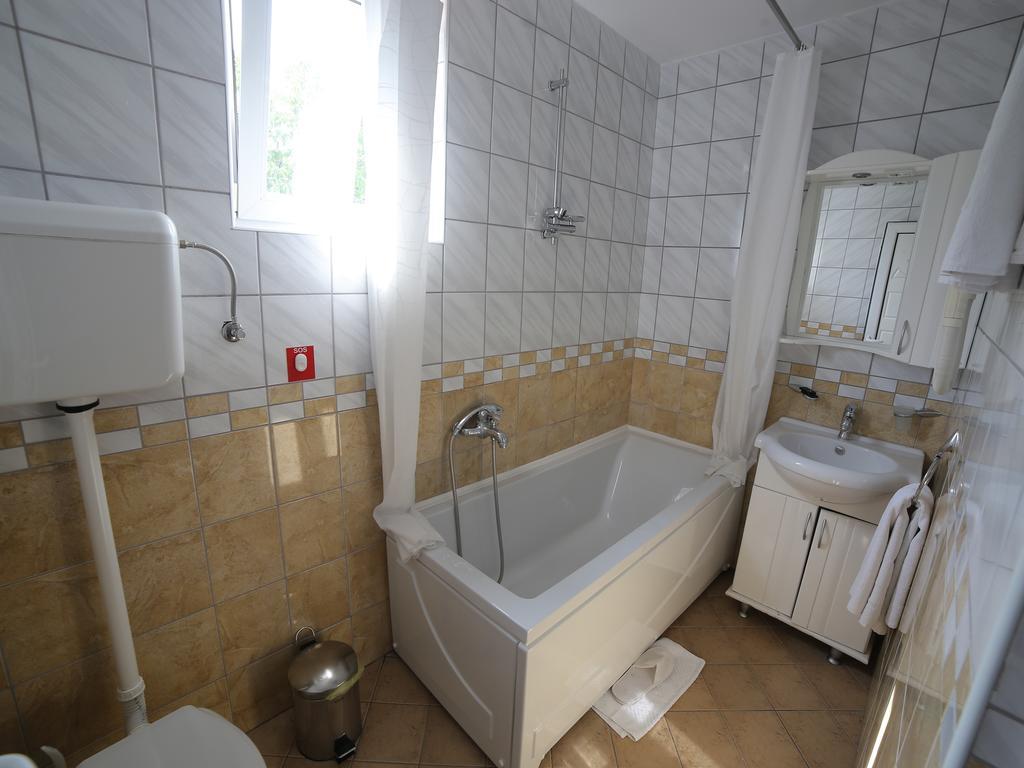 Hotel Zeneva Kragujevac Pokój zdjęcie