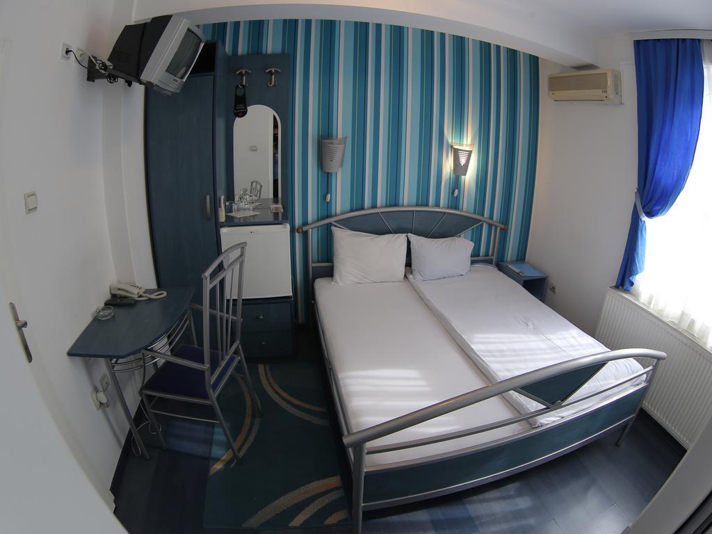 Hotel Zeneva Kragujevac Pokój zdjęcie
