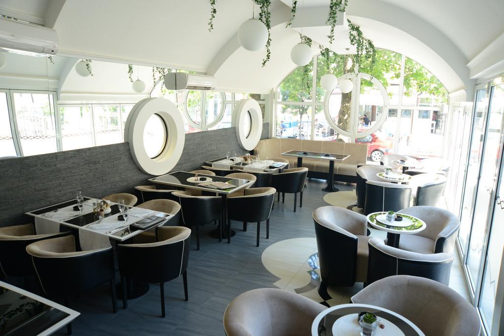 Hotel Zeneva Kragujevac Zewnętrze zdjęcie